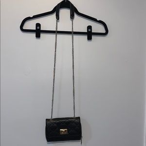 Black wallet purse w long chain